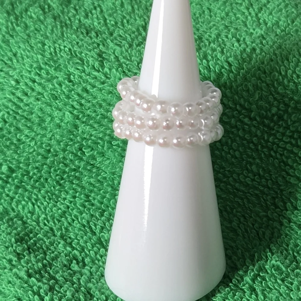 Elegant White Pearl Beaded Ring Set – 3 Piece Stretchy & Stackable Jewelry NWT